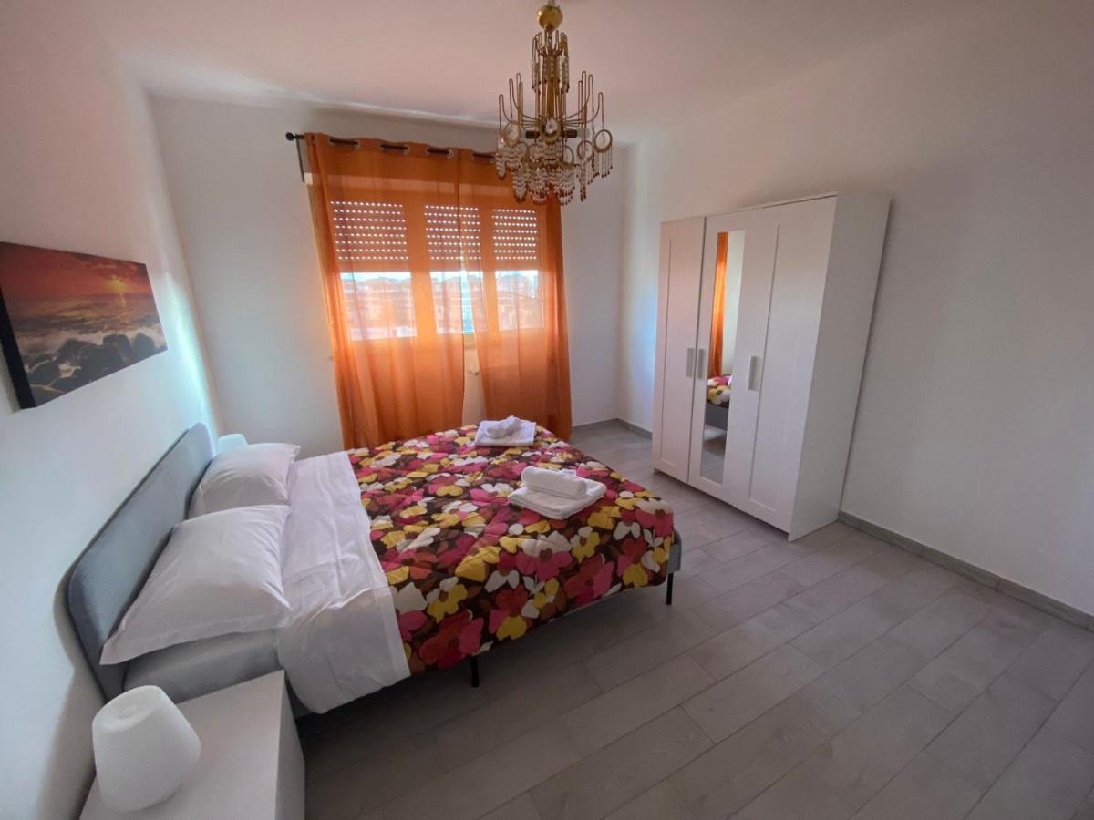 Grande, Vista Mare A 2 Passi Dalla Spiaggia ลิโด ดิ ออสเตีย ภายนอก รูปภาพ