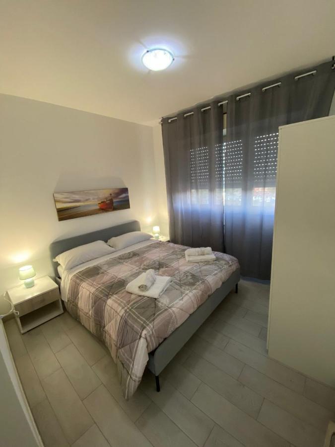 Grande, Vista Mare A 2 Passi Dalla Spiaggia ลิโด ดิ ออสเตีย ภายนอก รูปภาพ