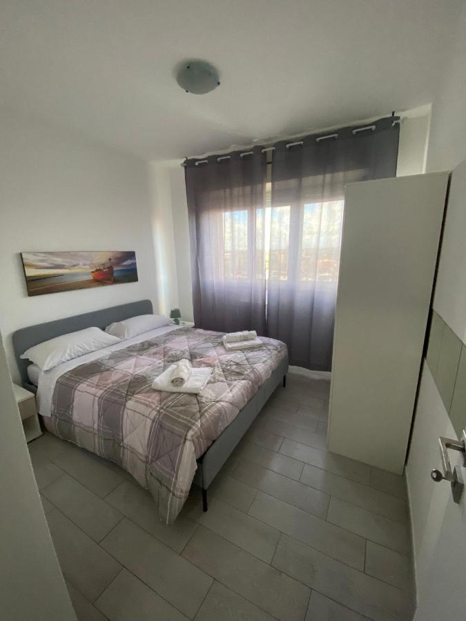 Grande, Vista Mare A 2 Passi Dalla Spiaggia ลิโด ดิ ออสเตีย ภายนอก รูปภาพ